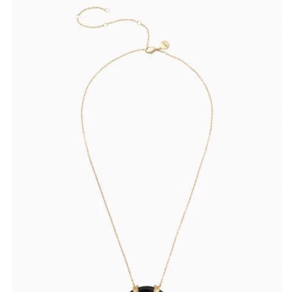 Black arc pendant